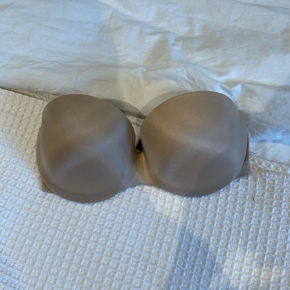 32D strapless nude bra